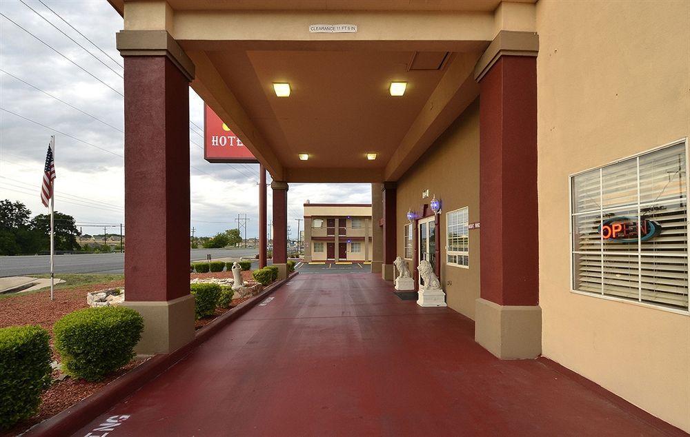 Amco Hotel & Suites- Fort Hood Killeen Exterior photo